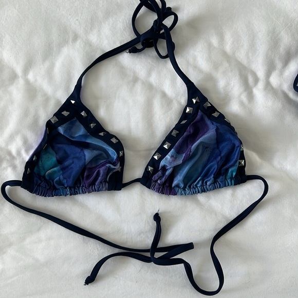 Italian Bikini - Picture 3 of 3